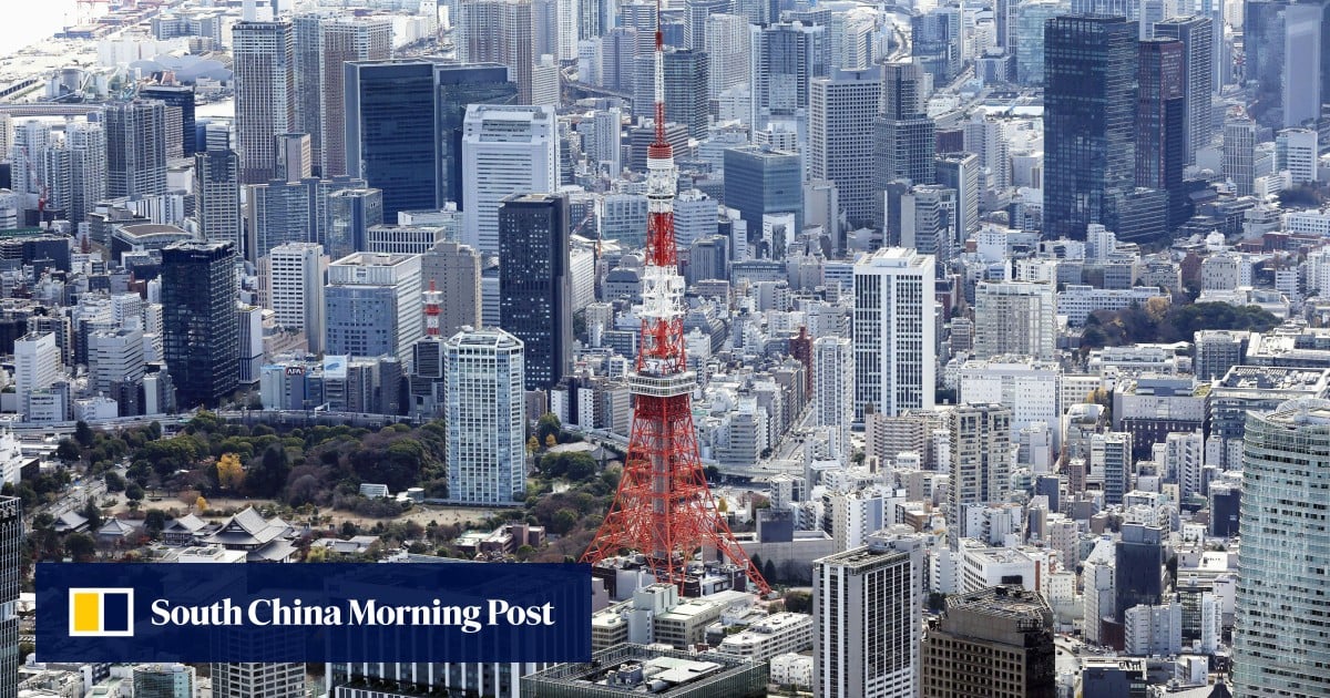 Tokyo police hunting US$2.7 million robbers