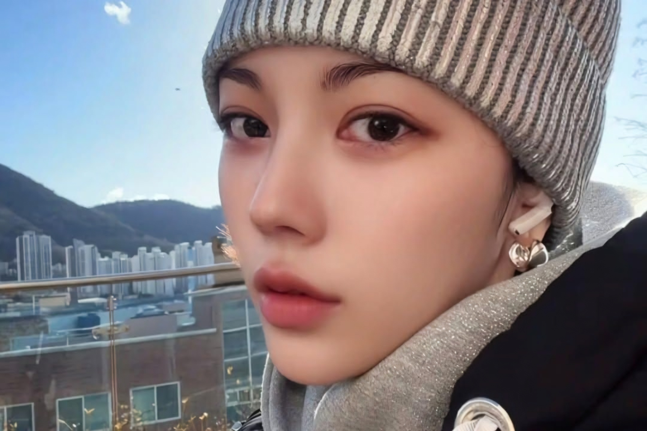 Lizzy struggles with severe depression after After School fame