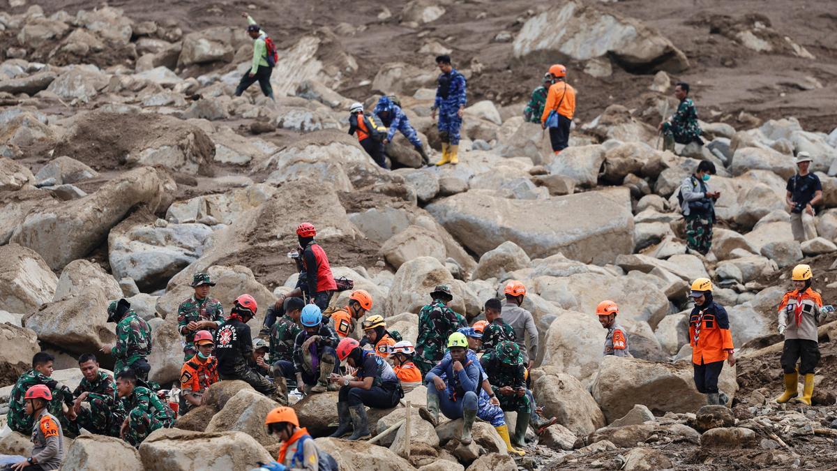 Indonesia Landslide Toll Rises to 53