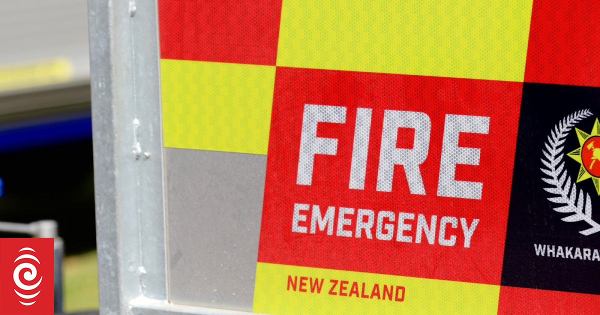 Crews from across Southland and Otago fight fiordland fire